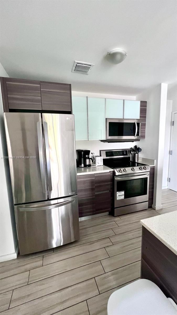 EMILIA CONDO - Residential