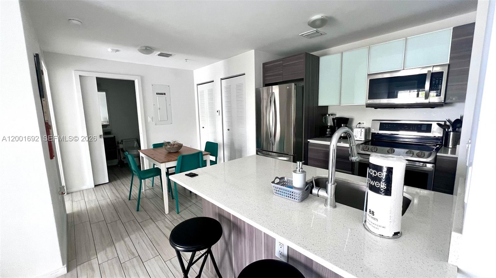 EMILIA CONDO - Residential