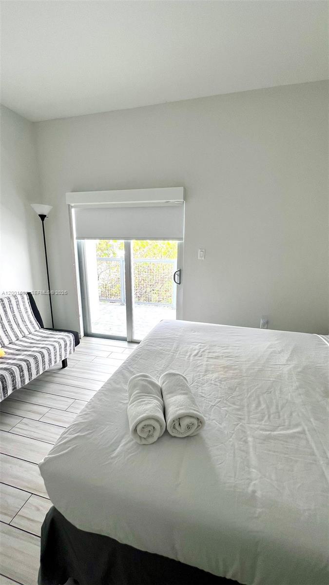 EMILIA CONDO - Residential