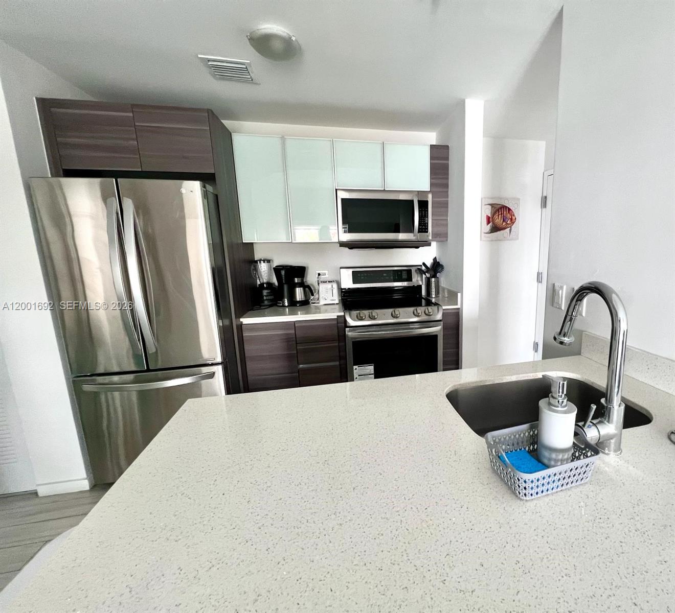 EMILIA CONDO - Residential