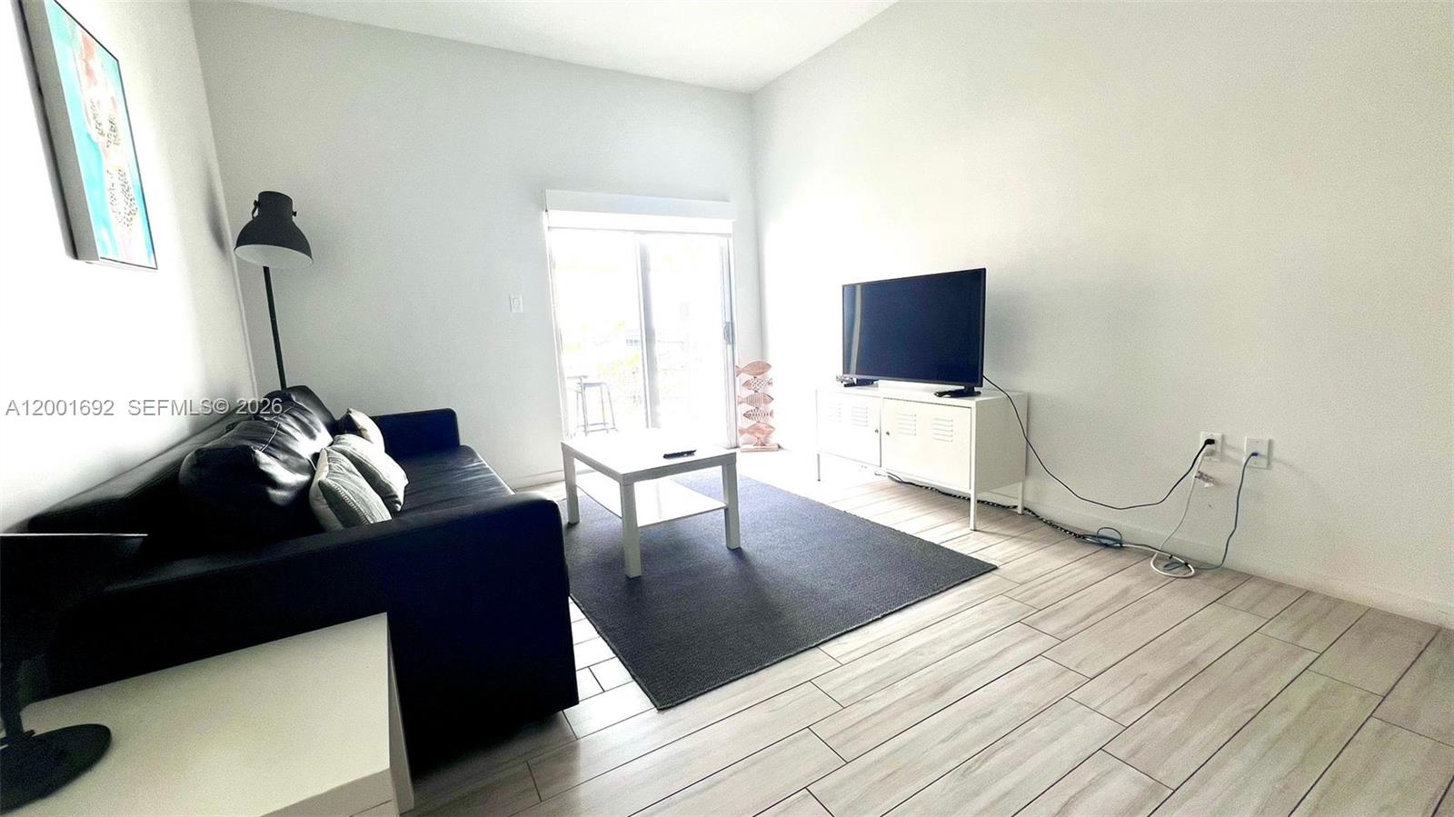 EMILIA CONDO - Residential