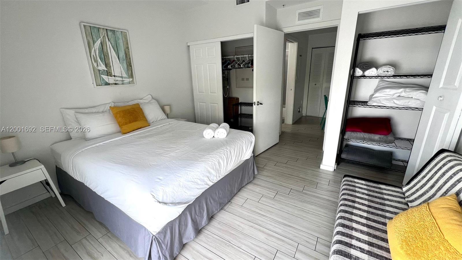 EMILIA CONDO - Residential