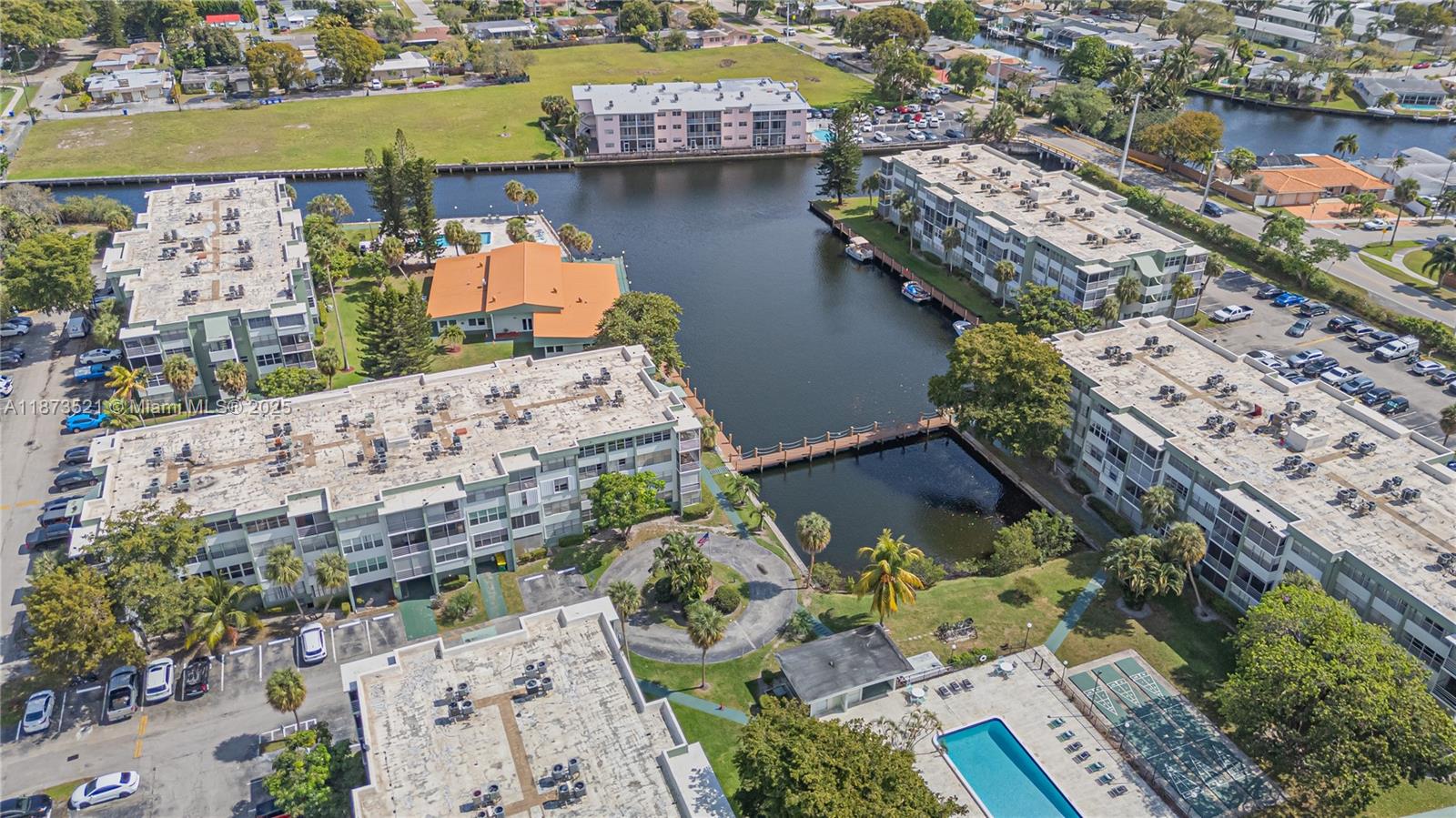 WATERGATE CONDOMINIUM NO - Residential