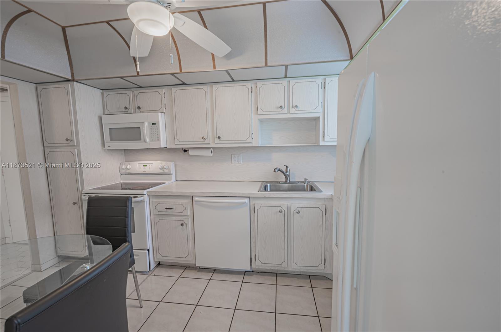 WATERGATE CONDOMINIUM NO - Residential