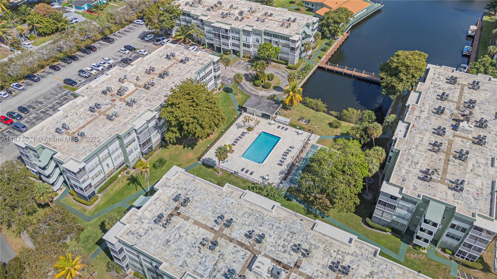 WATERGATE CONDOMINIUM NO - Residential