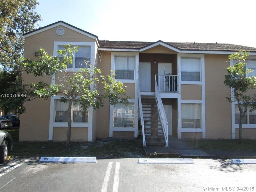 AMAZING INVESTORS OPORTUNITY. COZY 2/2 SECOND FLOOR APARTMENT .LANDSCAPED ENTRANCE, KIDS PLAY AREA & SWIMMING POOL. CURRENTLY RENTED AT 1,250 UNTIL MARCH 2017. HOA 201.
UNIT HAS A TENANT, SHOWINGS ARE ALLOWED ON JUNE 15 AND JUNE 30 AFTER 4 PM. PLEASE ALLOW 24 HRS TO NOTIFY THE TENANT.