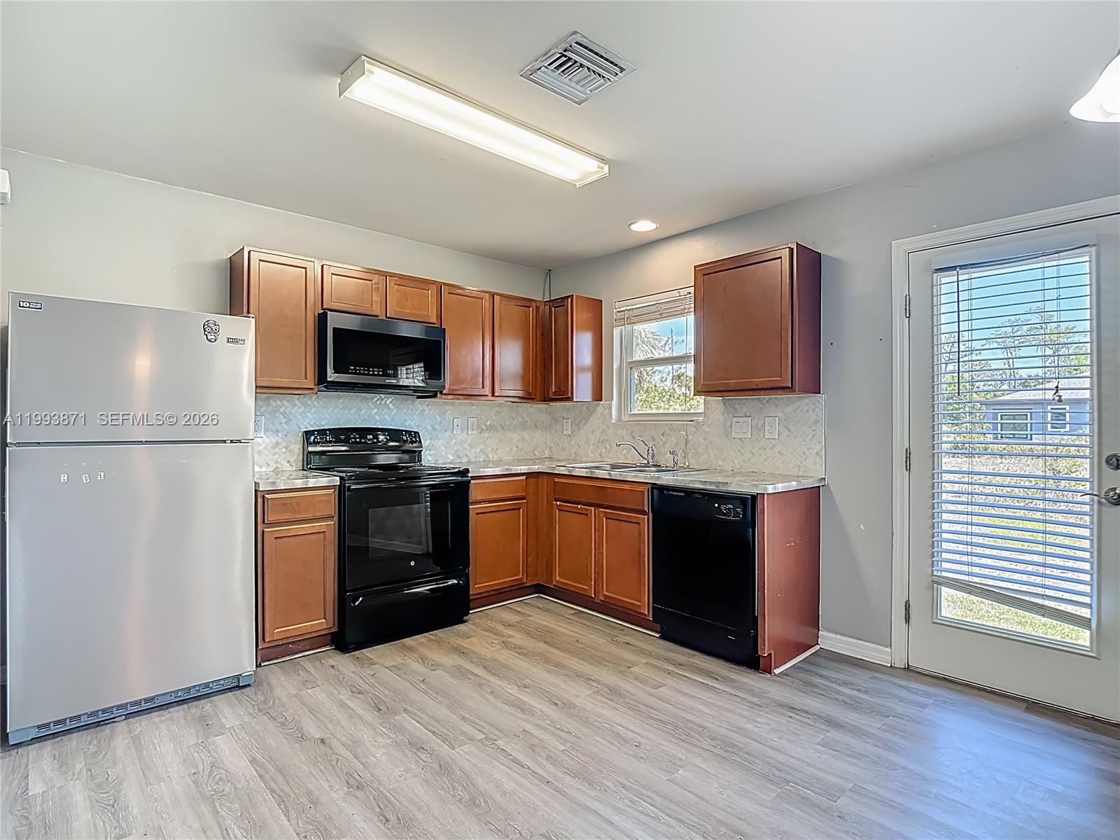 Port LaBelle - Residential