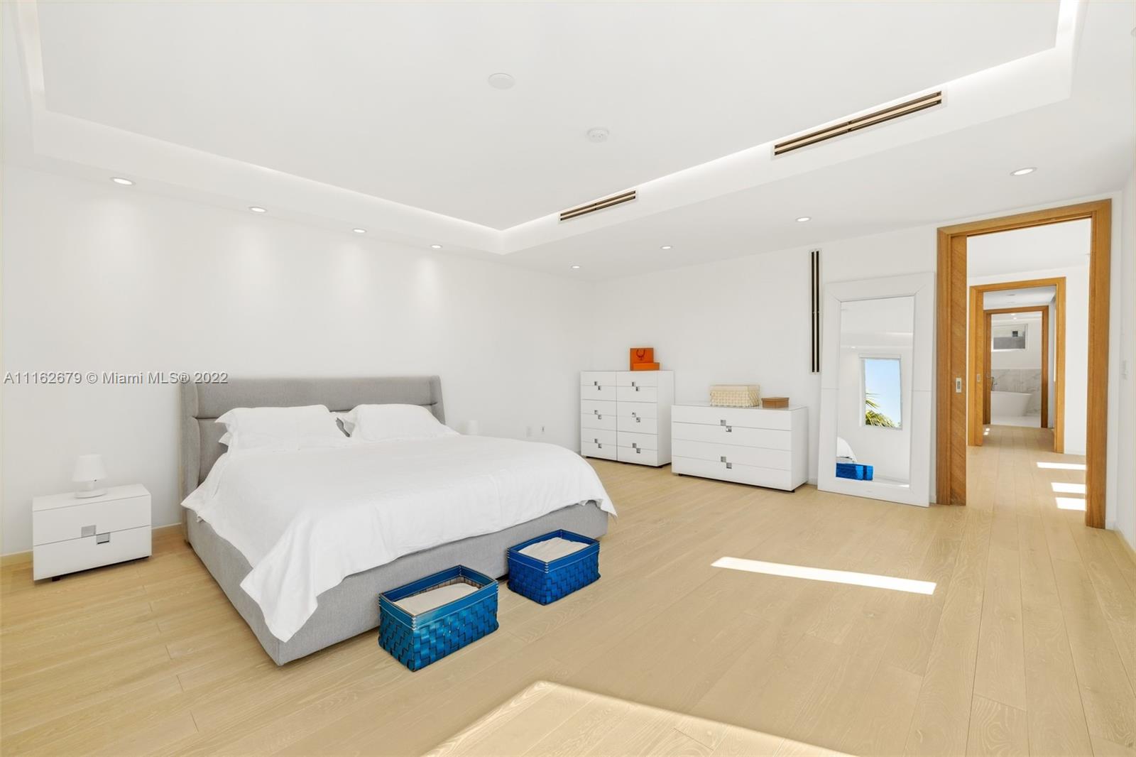 AQUA AT ALLISON ISLAND - Residential