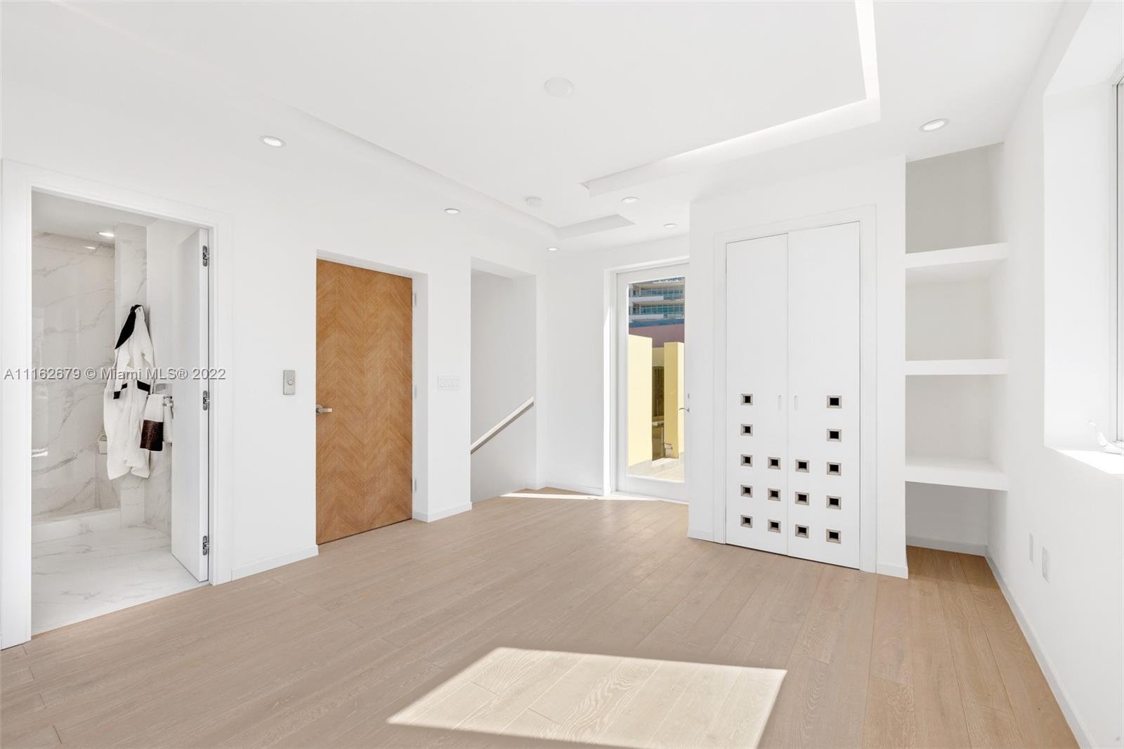 AQUA AT ALLISON ISLAND - Residential