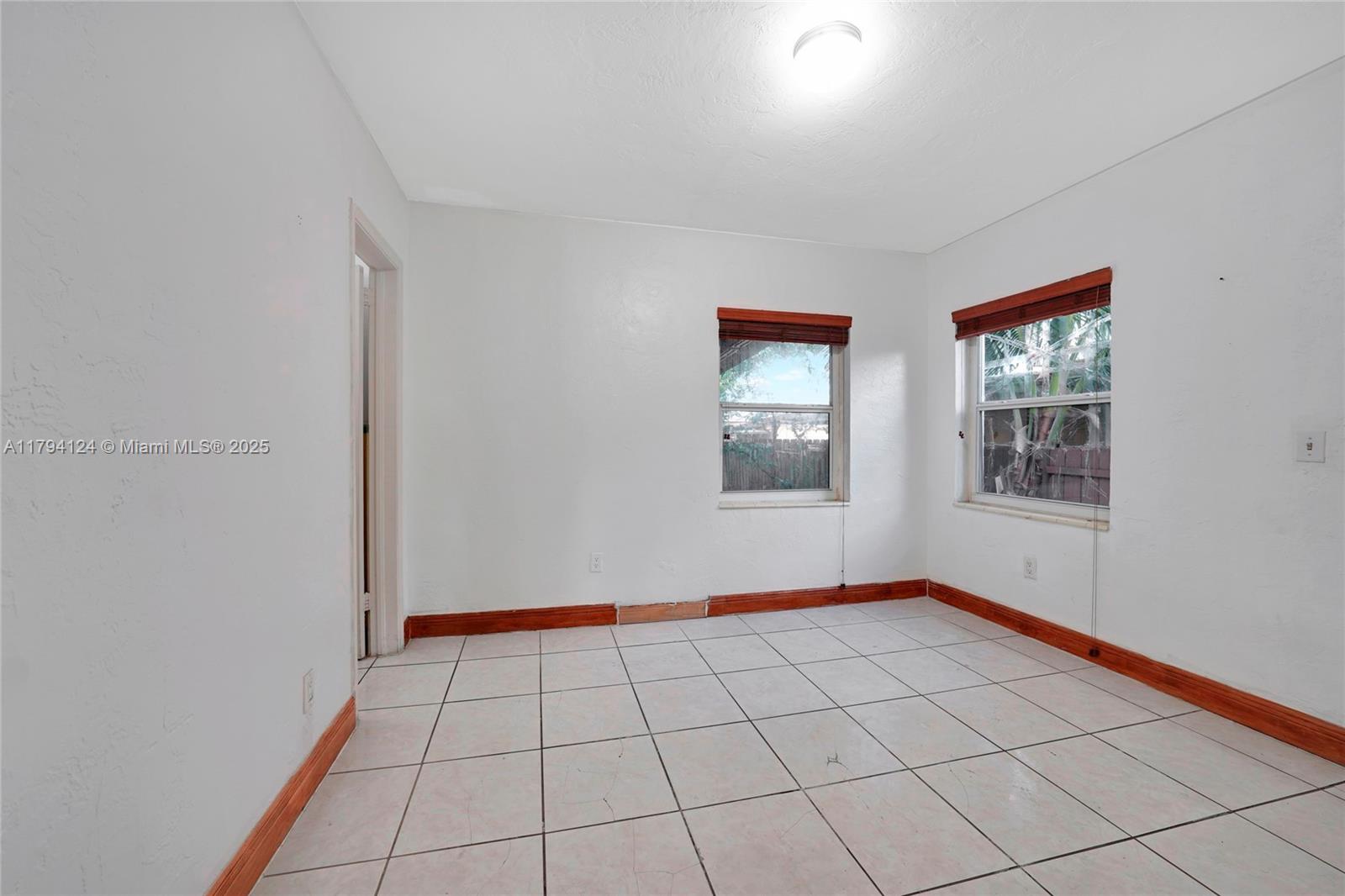 ROBINS HEIGHTS - Residential