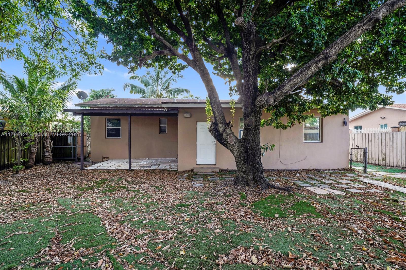 ROBINS HEIGHTS - Residential