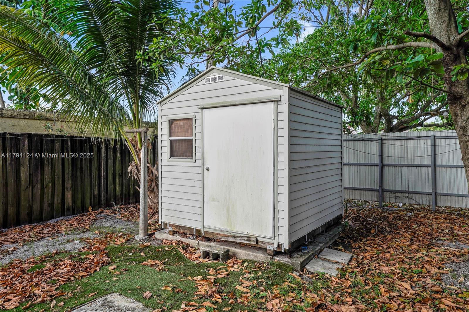 ROBINS HEIGHTS - Residential