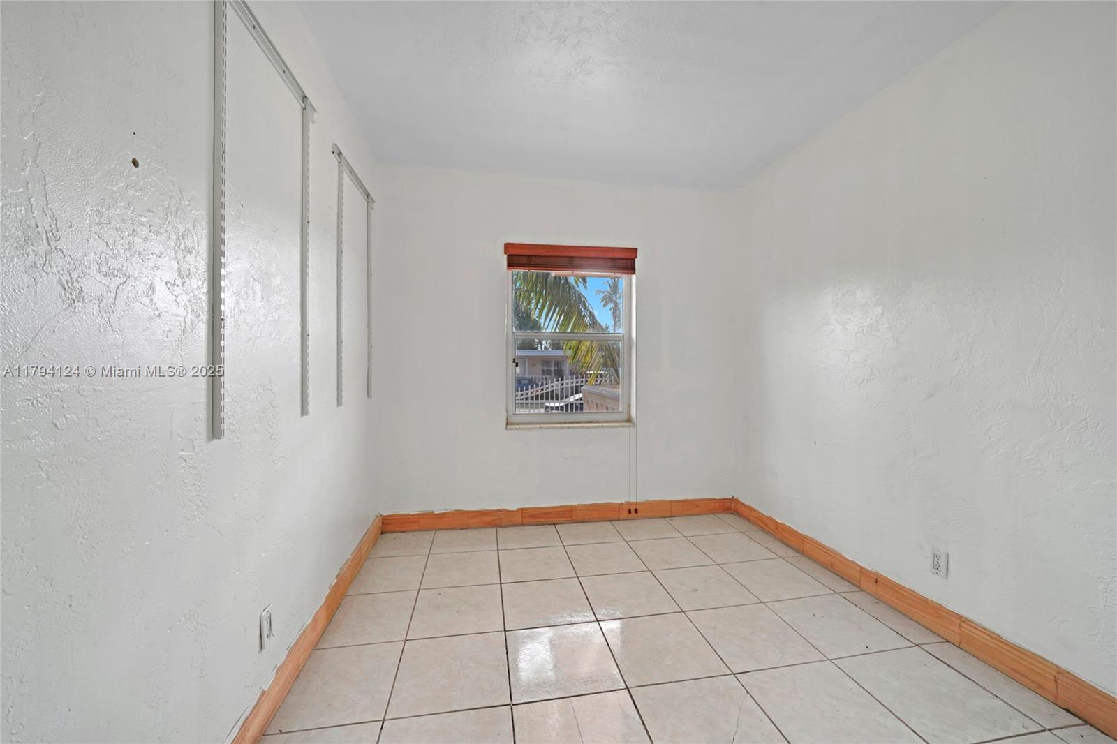 ROBINS HEIGHTS - Residential