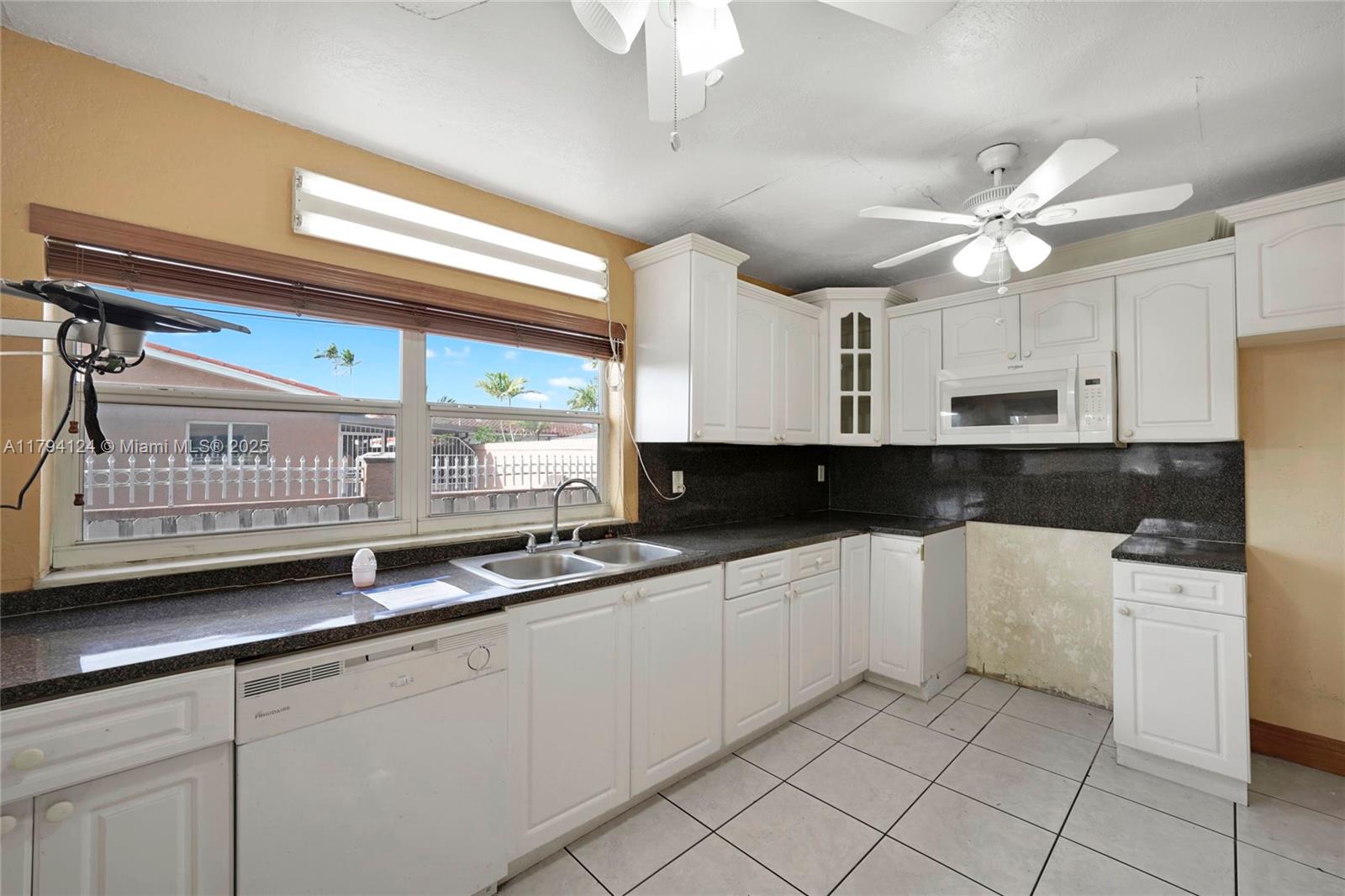 ROBINS HEIGHTS - Residential