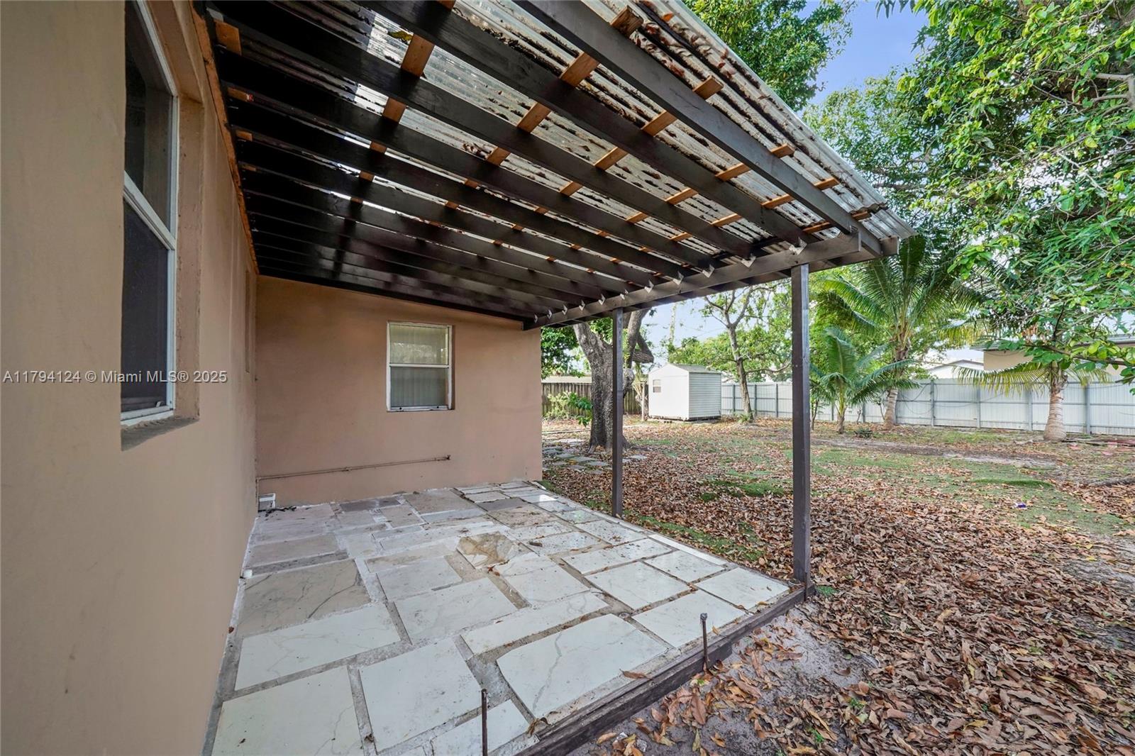 ROBINS HEIGHTS - Residential