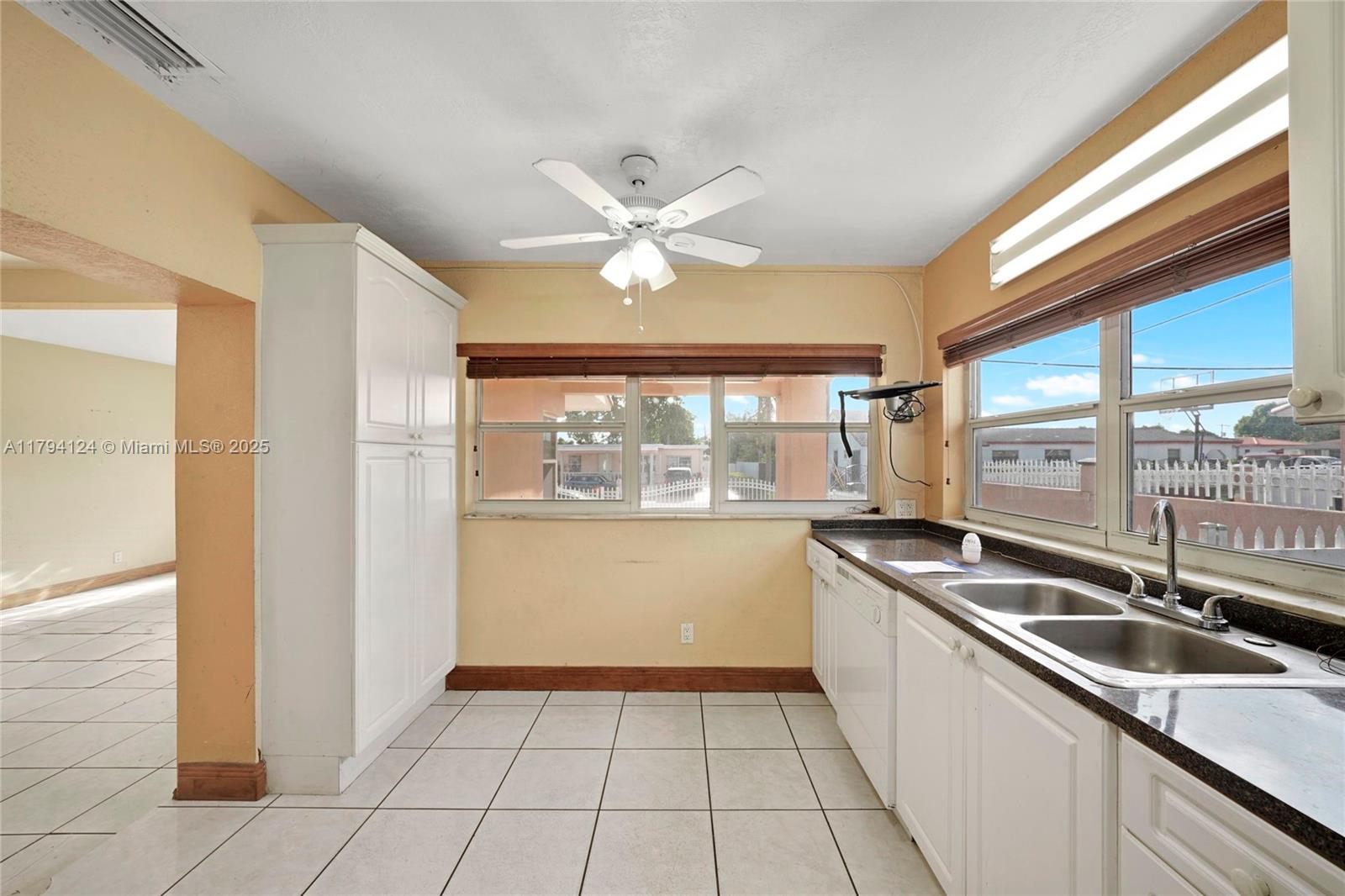 ROBINS HEIGHTS - Residential
