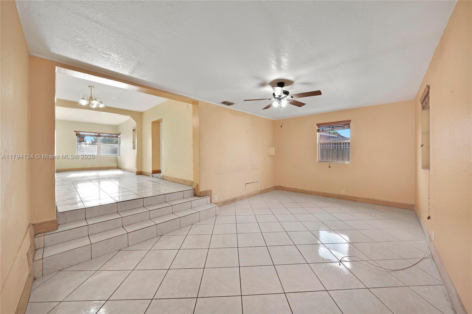 ROBINS HEIGHTS - Residential