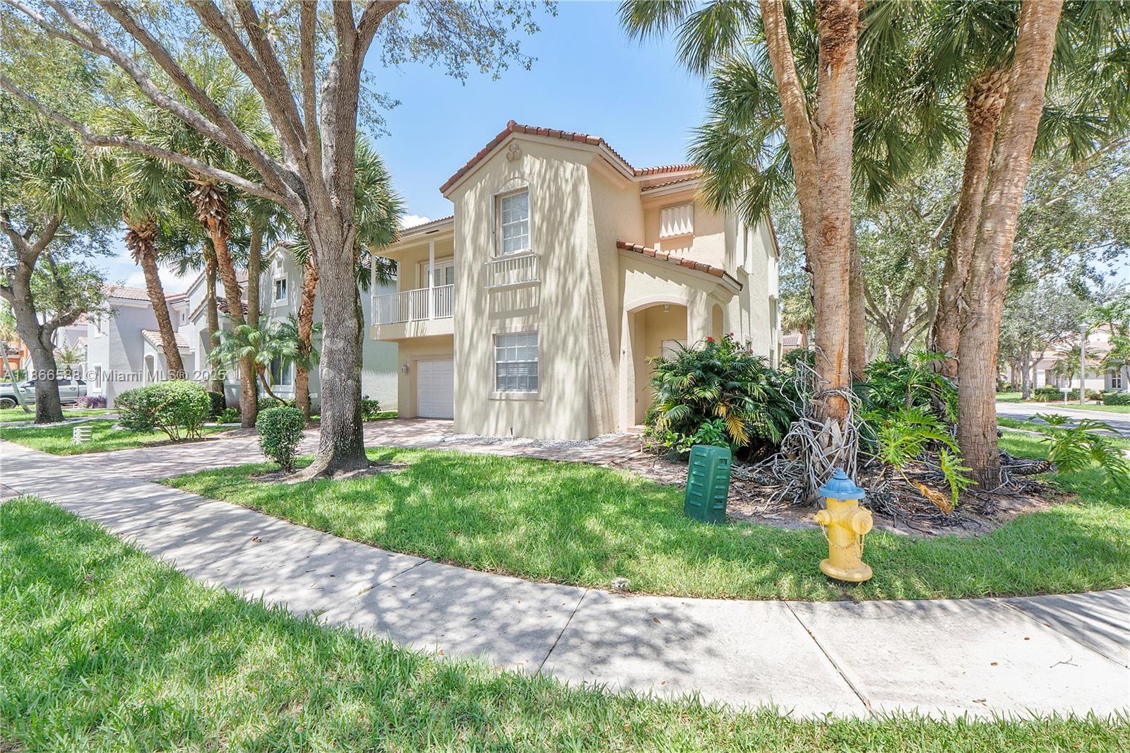 Come enjoy this beautiful cozy home in the gated community of Walnut Creek. This 2 story property features 4 beds, 3 baths, and a large fenced in yard to enjoy with your friends and family. High ceilings, beautiful flooring throughout the home and gorgeous white kitchen cabinets. Resort style CLUBHOUSE: community pool, spa, fitness center, tennis, basketball and a splash pad. This home is calling your name! TEXT AGENT FOR SHOWING INSTRUCTIONS, MUST GIVE AT LEAST 2 HOUR NOTICE.