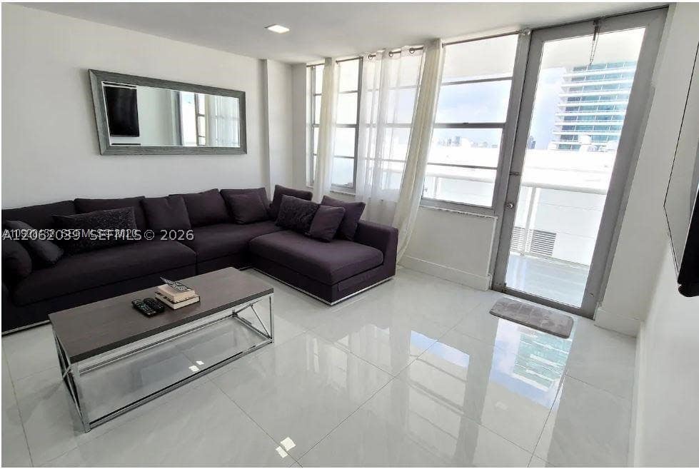 Photo of 3725 S Ocean Dr #1507, Hollywood, FL 33019 (MLS # A12062039)
