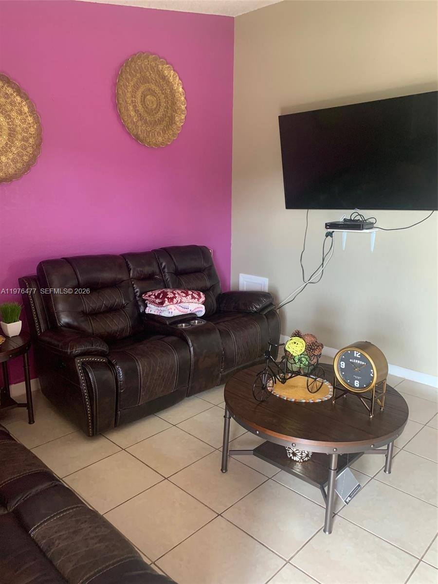 LAKEVIEW GARDENS CONDO - Residential