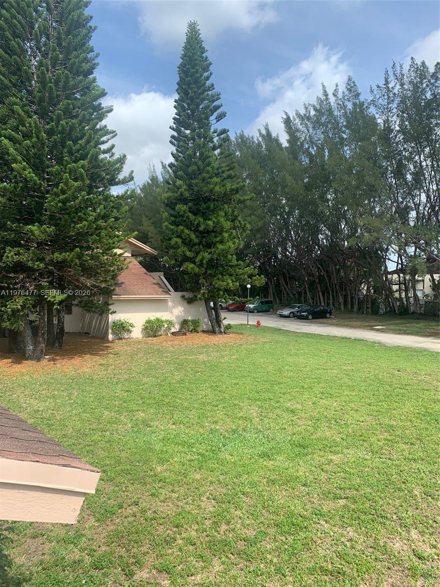 300 Nottingham Cir J