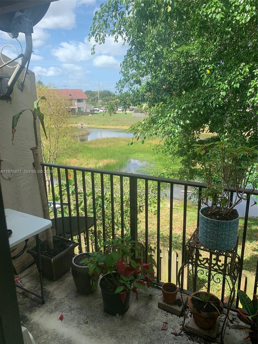 LAKEVIEW GARDENS CONDO - Residential