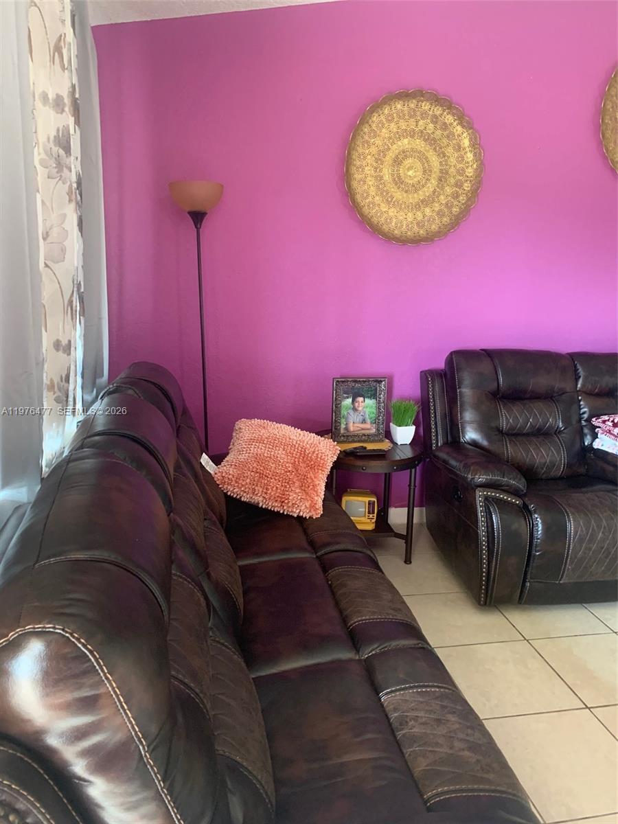 LAKEVIEW GARDENS CONDO - Residential