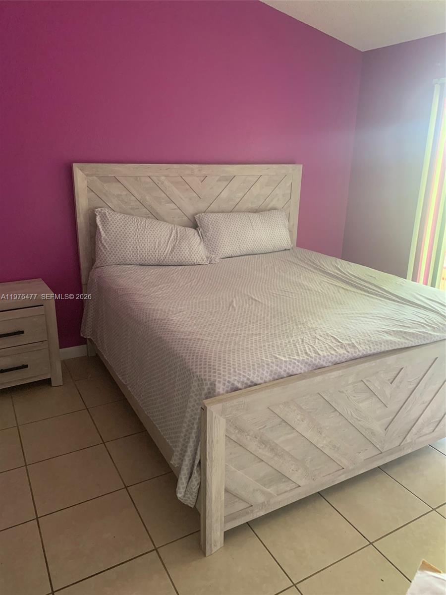 LAKEVIEW GARDENS CONDO - Residential