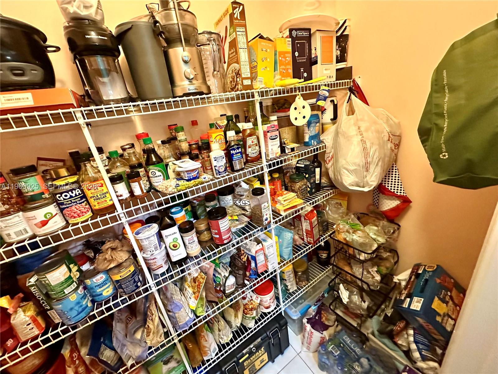 COACH HOUSES OF TOWN PLAC - Residential