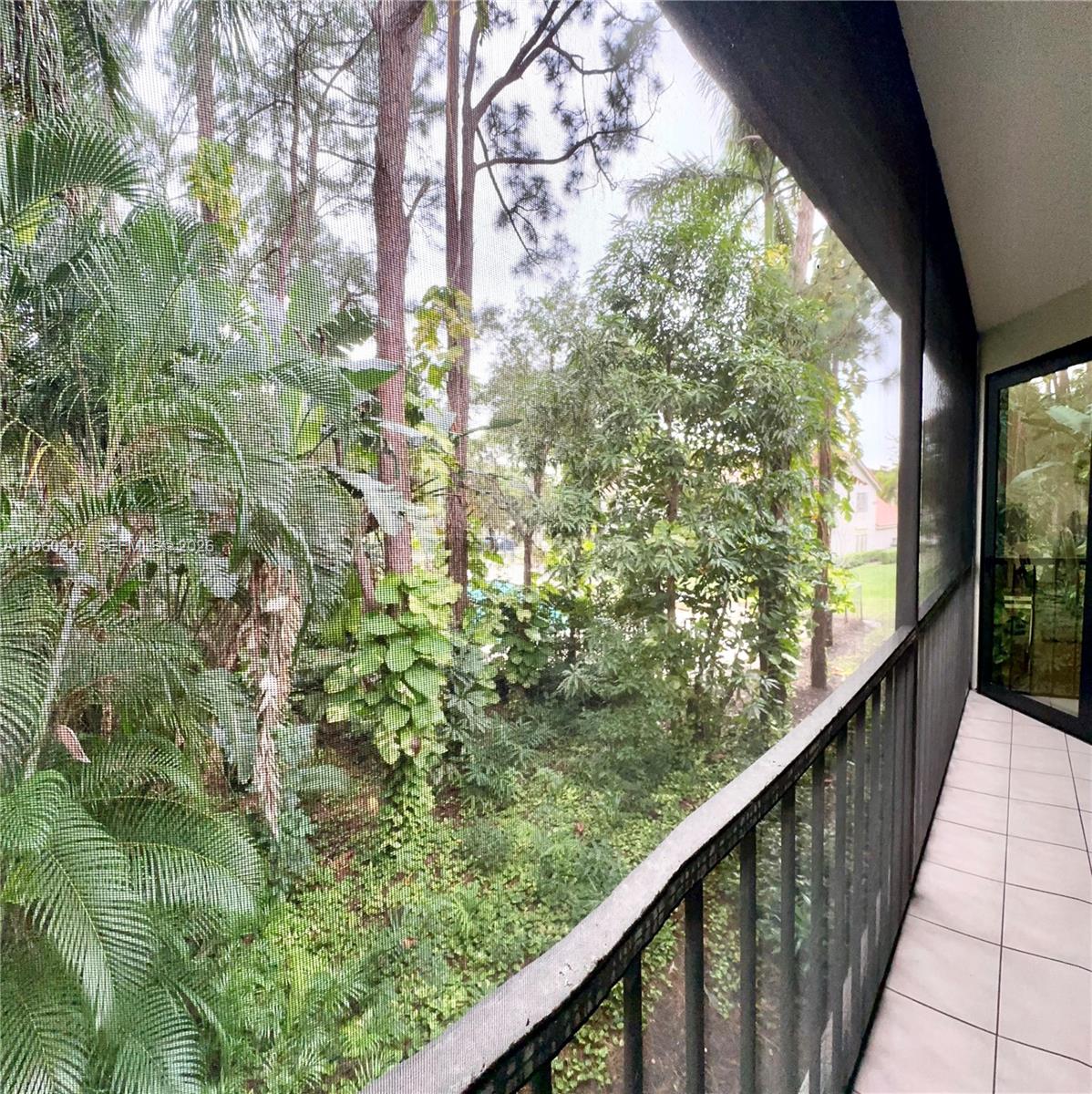 COACH HOUSES OF TOWN PLAC - Residential