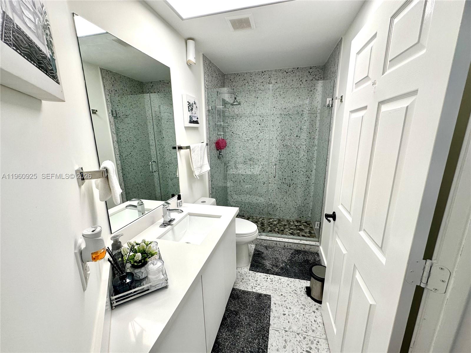 COACH HOUSES OF TOWN PLAC - Residential