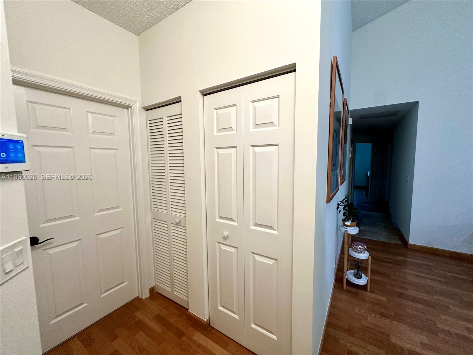 COACH HOUSES OF TOWN PLAC - Residential