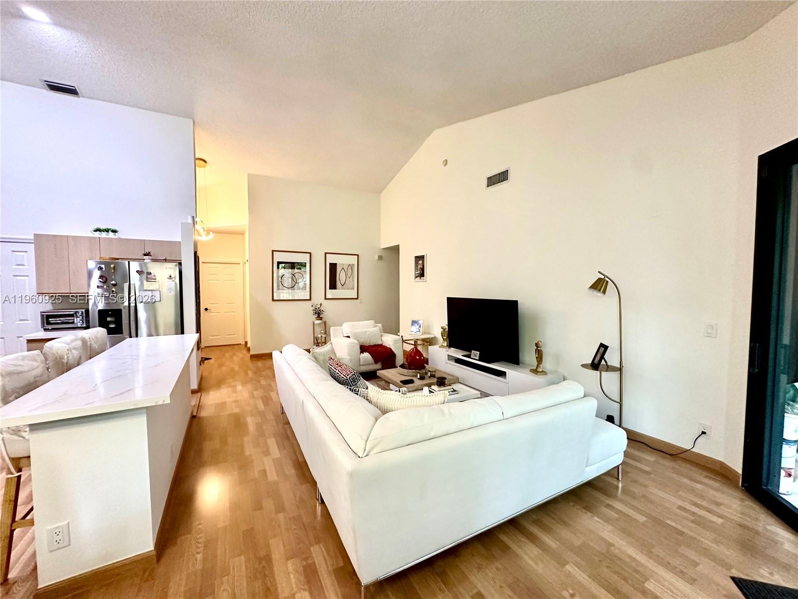 COACH HOUSES OF TOWN PLAC - Residential