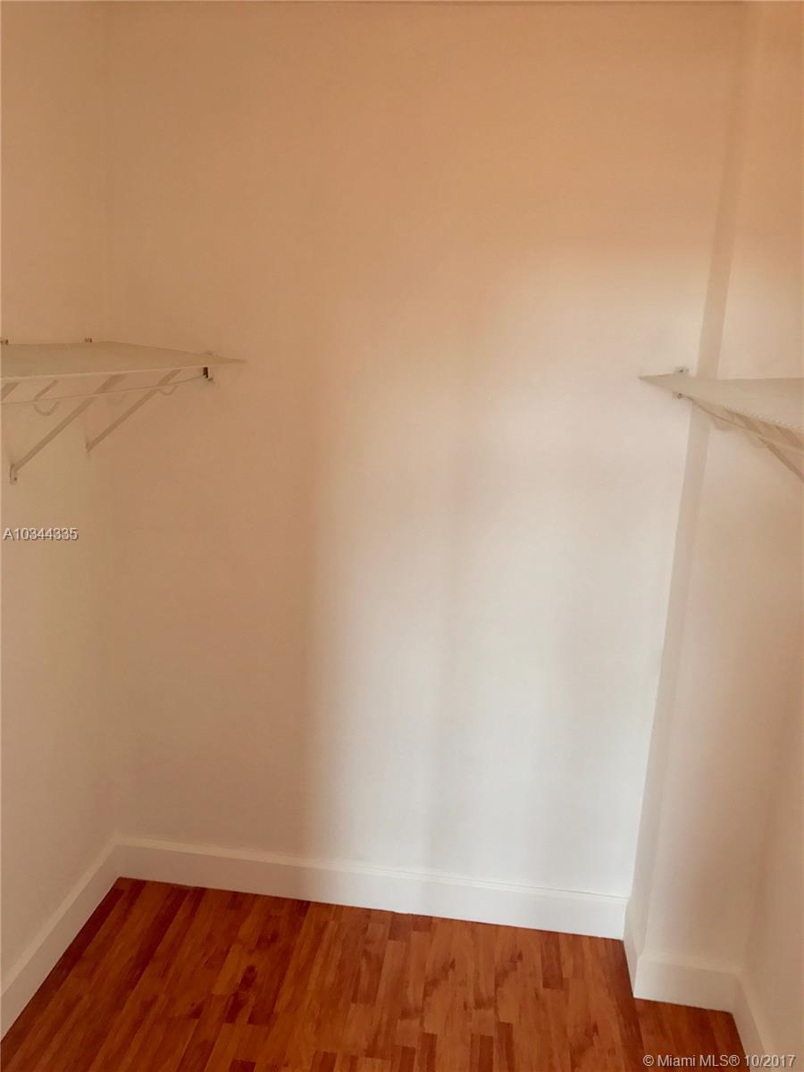 401 BLU - Residential Lease