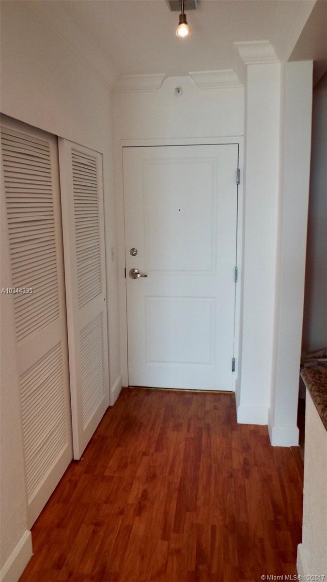 401 BLU - Residential Lease