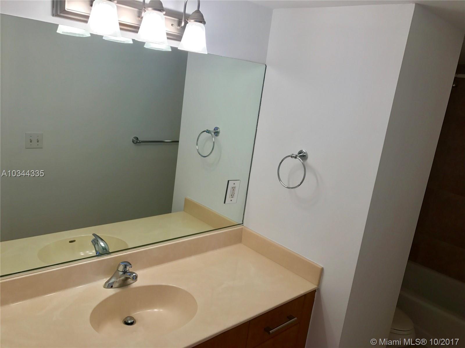 401 BLU - Residential Lease