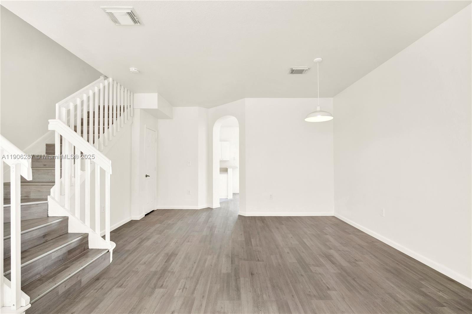 RIVERSIDE AT BISC NATL PK - Residential