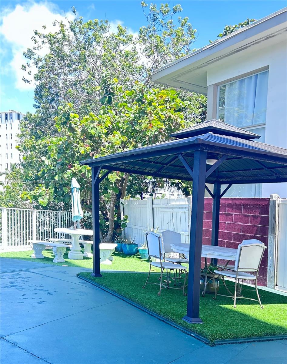 FOUNTAIN TOWERS CONDO - Residential