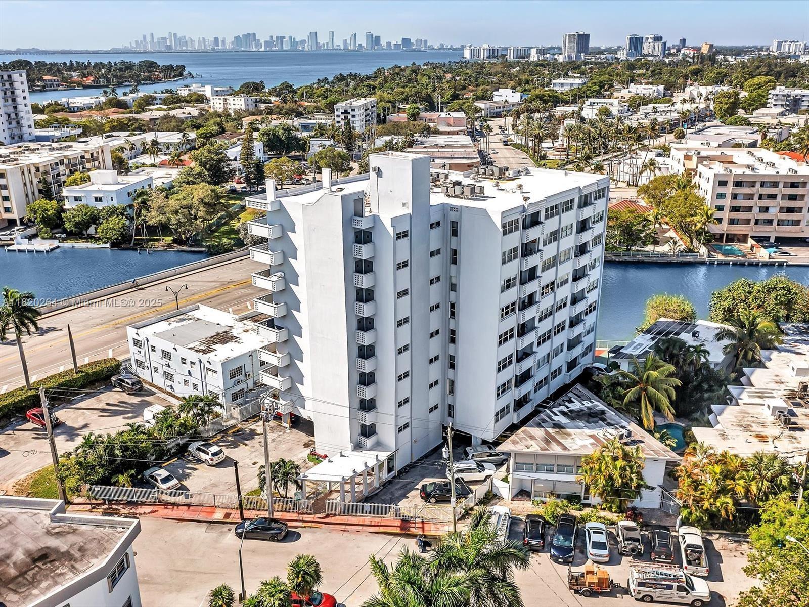 FOUNTAIN TOWERS CONDO - Residential