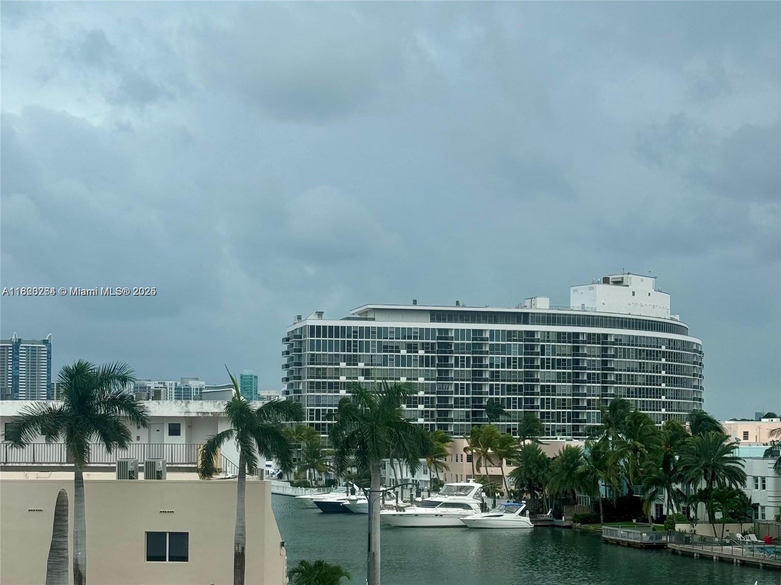 FOUNTAIN TOWERS CONDO - Residential