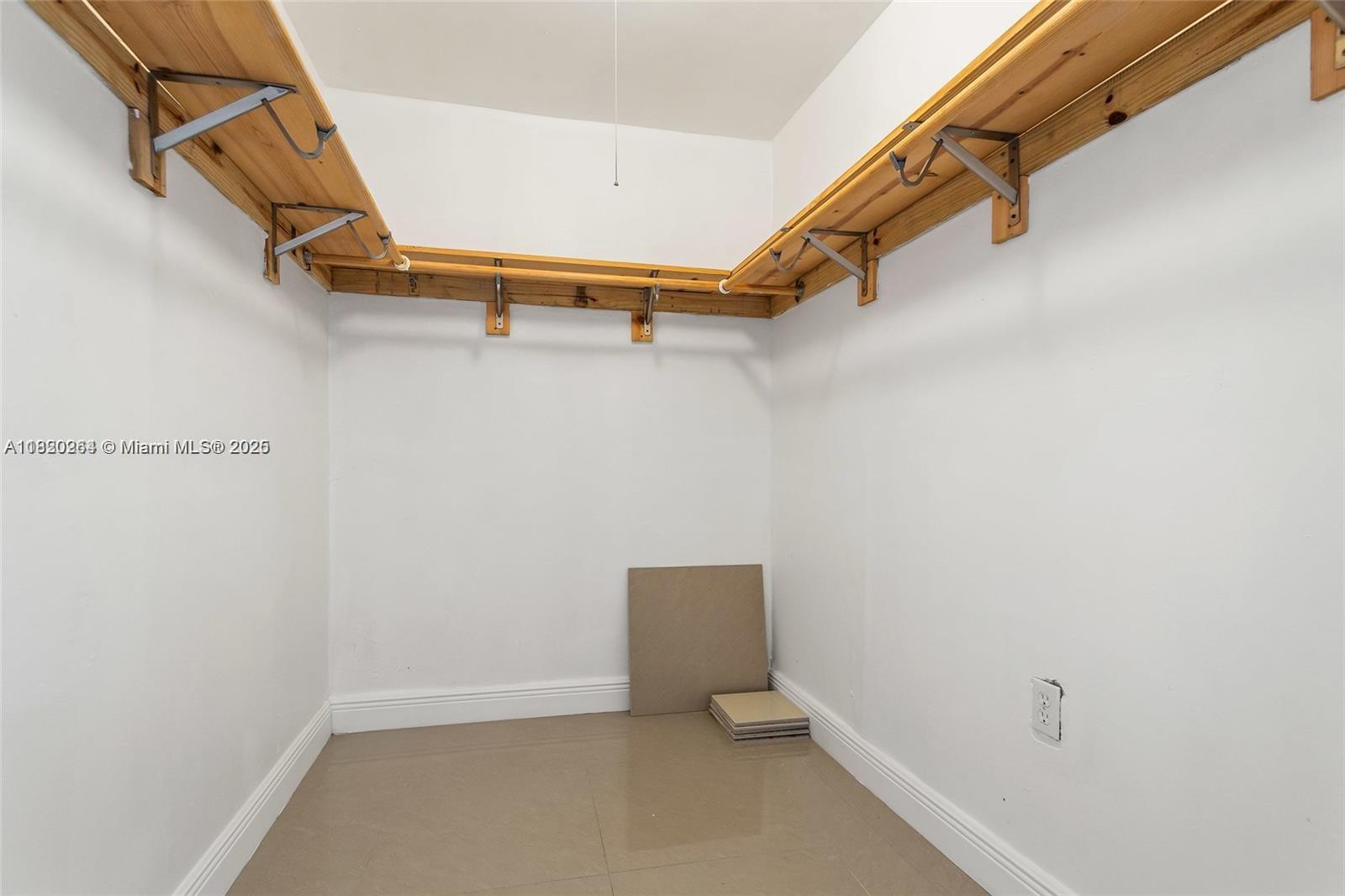 FOUNTAIN TOWERS CONDO - Residential