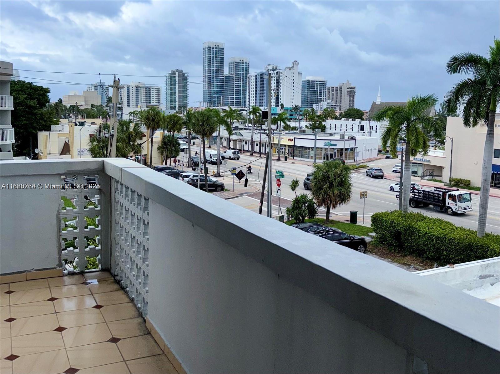 FOUNTAIN TOWERS CONDO - Residential