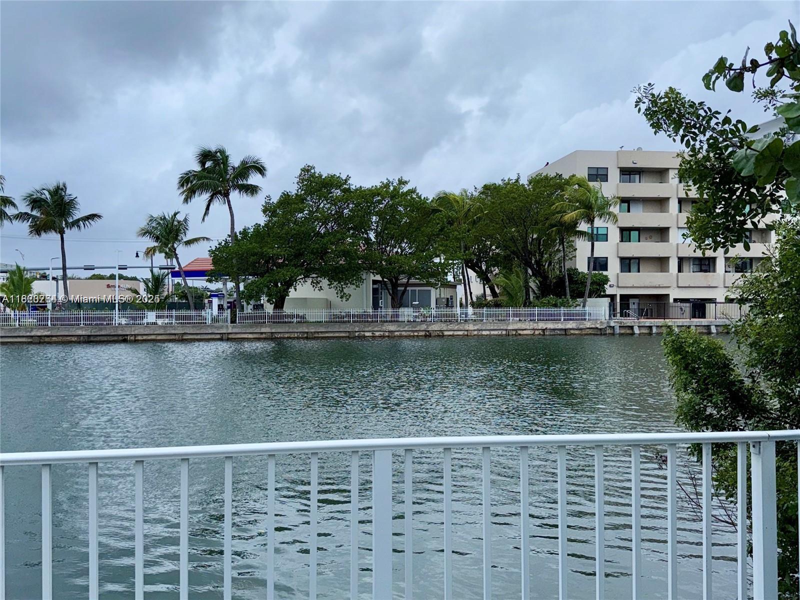 FOUNTAIN TOWERS CONDO - Residential