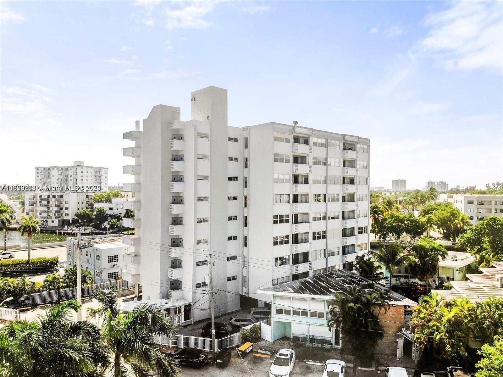 FOUNTAIN TOWERS CONDO - Residential