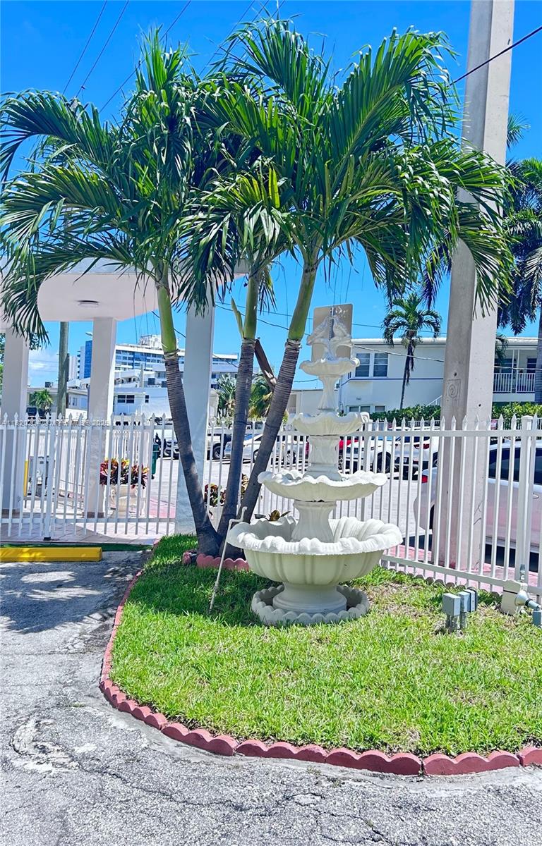 7118 Bonita Dr 405