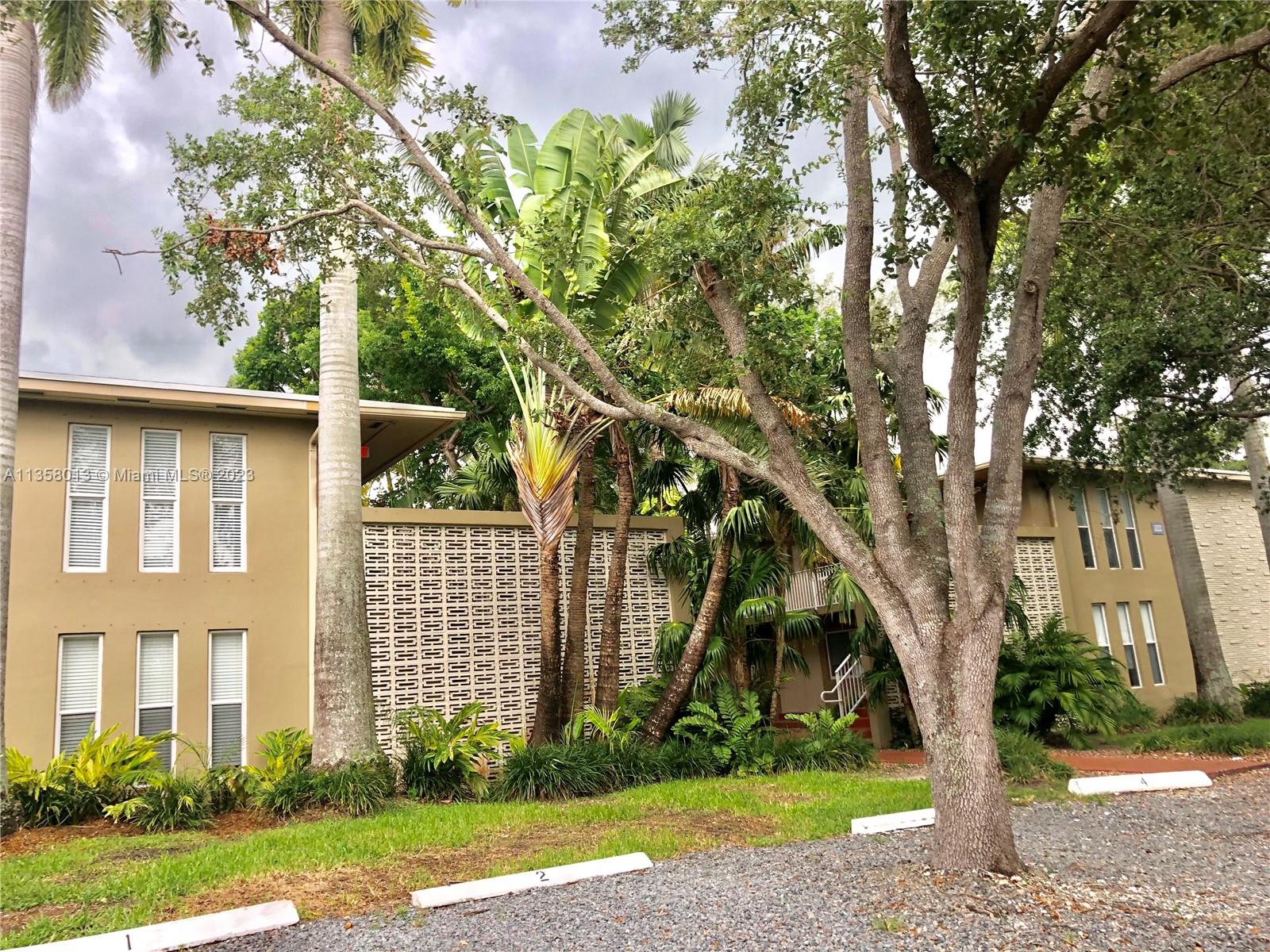 THE OAKS AT SOUTH MIAMI C - Residential Lease