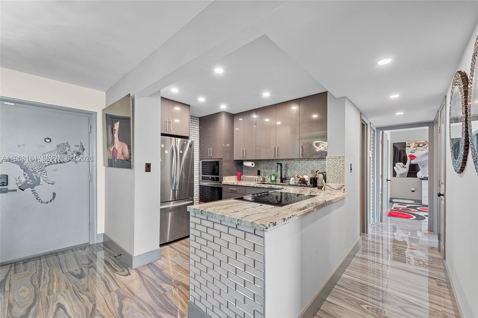 1345 Lincoln Rd 1105