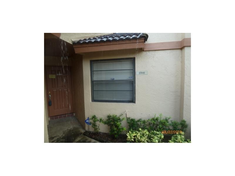 Great time to get into this amazing townhome. This unit is located within desirable Miami Lakes area and within The Moors Community -Call today to get a viewing of this unit. It offers a spacious floor plan and patio area. Enjoy the community's ameniti es and spend a day pool side. The community has 24/hr security at both entry sites. This home is near Palmetto Expressway - near shops, restaurants and much more! Call today!