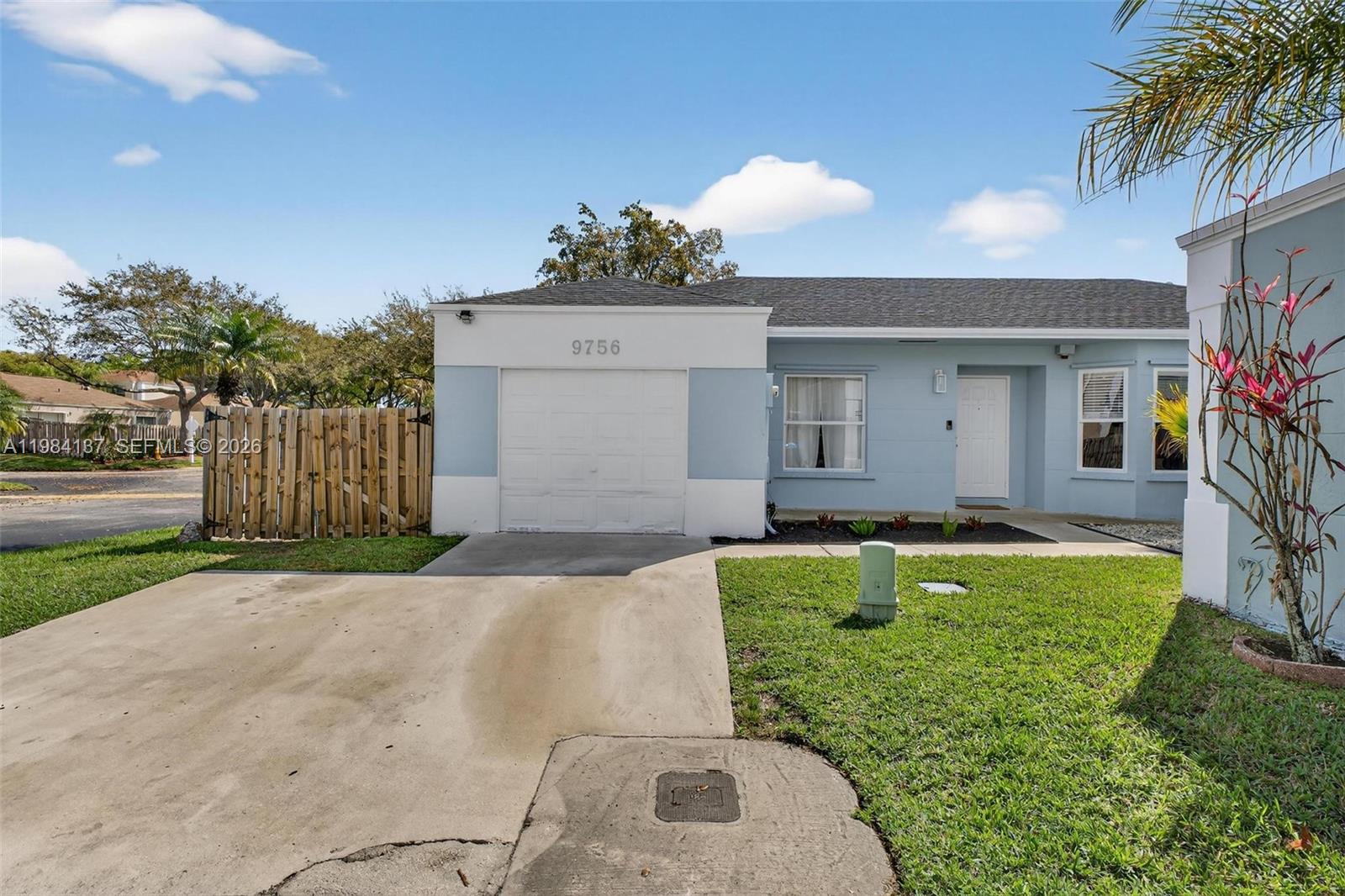 LAKES BY THE BAY SEC 5 - Residential