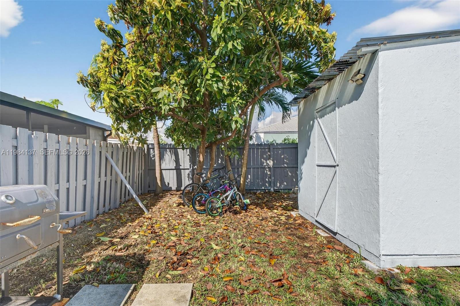 LAKES BY THE BAY SEC 5 - Residential